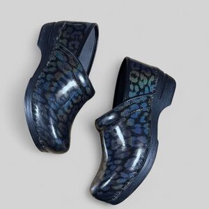 Like-New Women’s Dansko Clogs Metallic Shimmer Cheetah Print